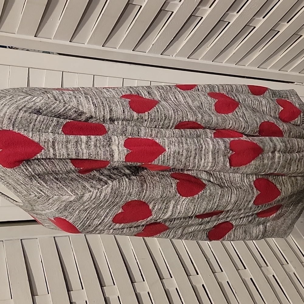 Torrid Gray And Red Heart Sweater Size 2X - Picture 3 of 4
